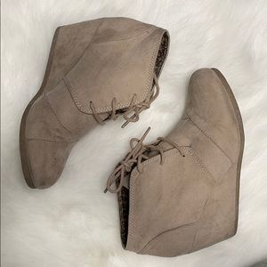 Taupe wedge lace up bootie